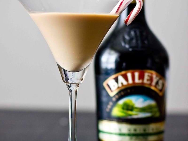 Time for a few cheeky New Years Eve Cocktail suggestions: